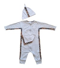 Burberry Claude BND Ensemble