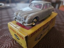 Dinky Toys GB : Ref 195 Jaguar 3.4 saloon (no Solido, Corgi, norev, Cij) 
