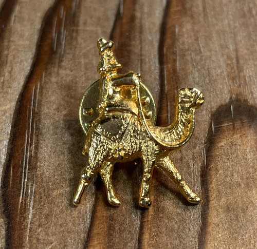 Camel with rider lapel - , pin