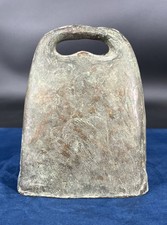 Ancienne cloche de vache en bronze XIXe siècle cloche a bétail ferme rustique