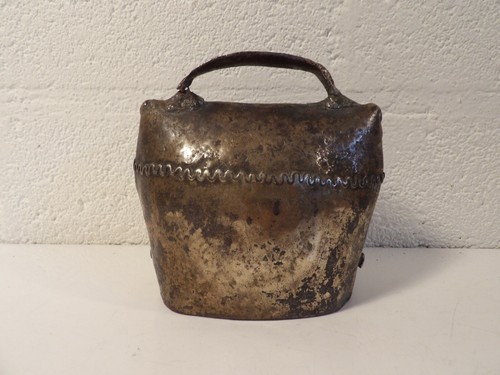 Cloche ancienne sonnaille - , en