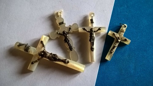 Lot crucifix croix - croix, anciens