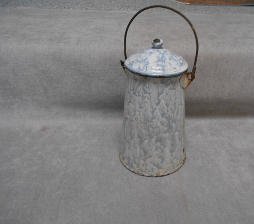 Pot lait ancien en tole - ,