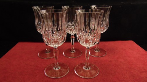 Service verres à - de, vin