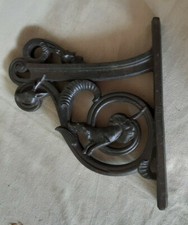 Décrottoir en fonte moulée ( début XIXe ) décor de chasse .( chien et gibter )