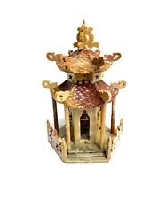 Chine - Pagode en pierre dure sculptée représentant au décor de dragons