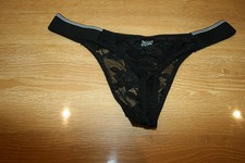 string homme tissu dentelle