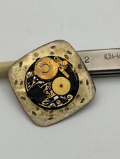 OMEGA 1351 Mouvement Quartz