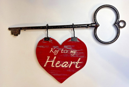 Key heart wall - my,