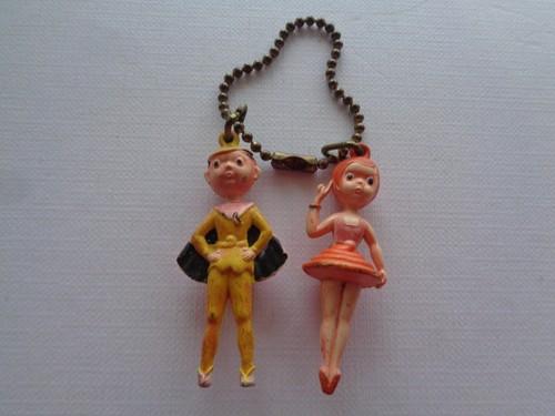 Rare porte cle couple figurine - cle,