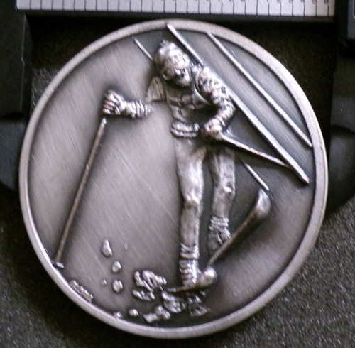Médaille signée gloria - signée,