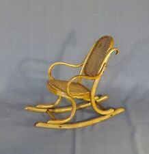 Rocking Chair THONET N°1 , enfant, teinte naturelle. Ca, 1910
