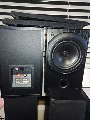 Kef q10 bookshelf speakers - bookshelf,