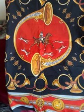 Foulard carré motif chasse à