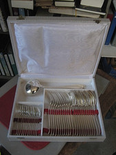 ++"533.22"MENAGERE 37 PIECES EN METAL ARGENTE ORFEVRE FRANCOIS FRIONNET ART DECO