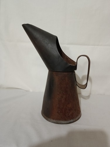 Ancien broc huile metal - broc,
