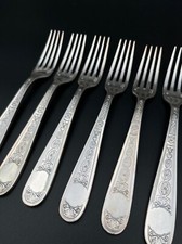 6 FOURCHETTES DE TABLE EN