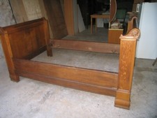 LIT ANCIEN EN CHENE AVEC SOMMIER METALLIQUE