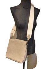 Superbe Et Authentique Sac Besace Bandoulière Cuir Craie Renouard Jamais Porté 