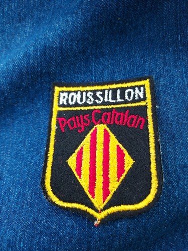 Ecusson brode roussillon pays - brode,