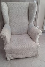 2 fauteuils,bergère anglaise avec oreilles couleur beige