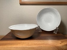 Lot de 2 petites assiettes à