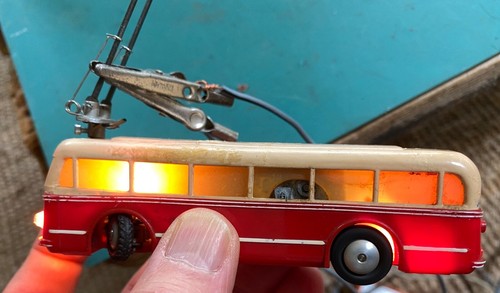 Trolley bus rouge crème 2 - crème,