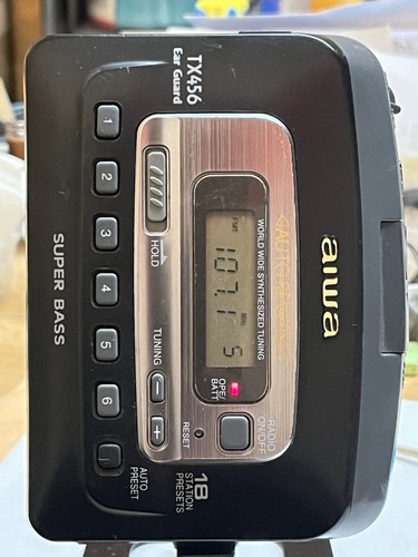 Aiwa portable radio - aiwa,