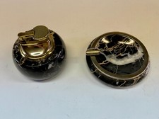 Ancien nécessaire de table à fumer : cendrier et briquet en marbre noir
