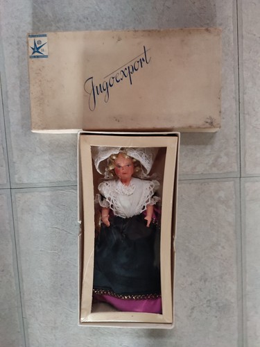 Ancienne poupee regionale - poupee,