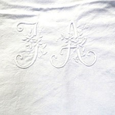 GRAND DRAP ANCIEN EN FIL DE LIN BLANC MONOGRAMME JA BRODE A LA MAIN 220cmx350cm