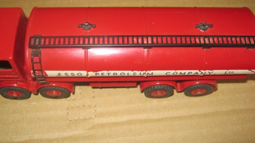 Dinky leyland octopus tanker - octopus,