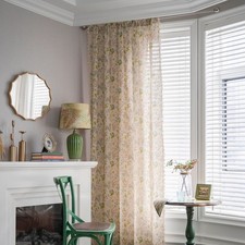 Rideau à pompons imprimé élégant et unique pour une décoration intérieure...