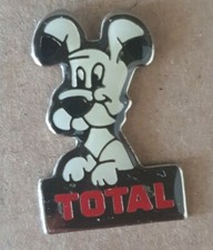 Pin's Total Idefix épinglette