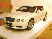 Bentley Continental GTC by Minichamps   1:18  BLANC - BEG