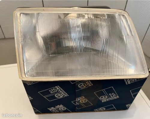 Peugeot 205 gti - phare, droit