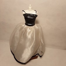 pour barbie robe fashion avenue 2001