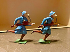 QUIRALU COFALU 2 SOLDATS POILUS FUSIL A LA MAIN MASQUE A GAZ  en plomb marqué BF