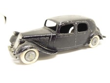 JRD - 1/43 - CITROEN TRACTION 11 Cv - NOIRE / BLACK - PARE-CHOCS AVANT CASSE !