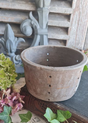 Ancienne faisselle egouttoir - ancienne,