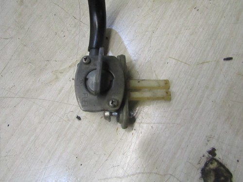 Robinet carburant a - a,