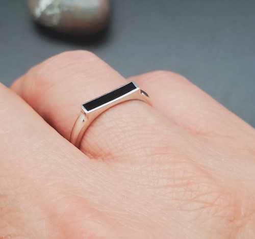 Bague barre délicate en - de,