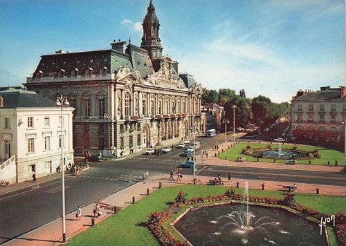 Tours place jean - tours,
