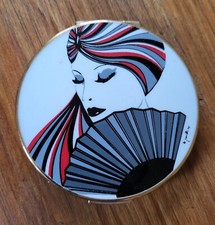 ANCIEN POUDRIER BOITE A POUDRE