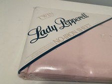 VINTAGE LADY PEPPERELL NO IRON