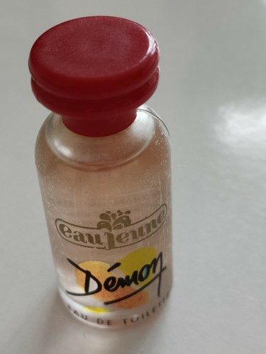 Petit bouteille miniature - bouteille, eau