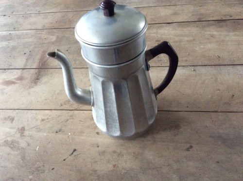 Cafetière ancienne aluminium