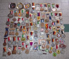 Gros lot de 75 médailles de marches allemandes Volksmarch