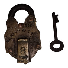 Ancienne serrure en fer à