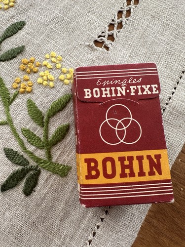 Ancienne boite épingles